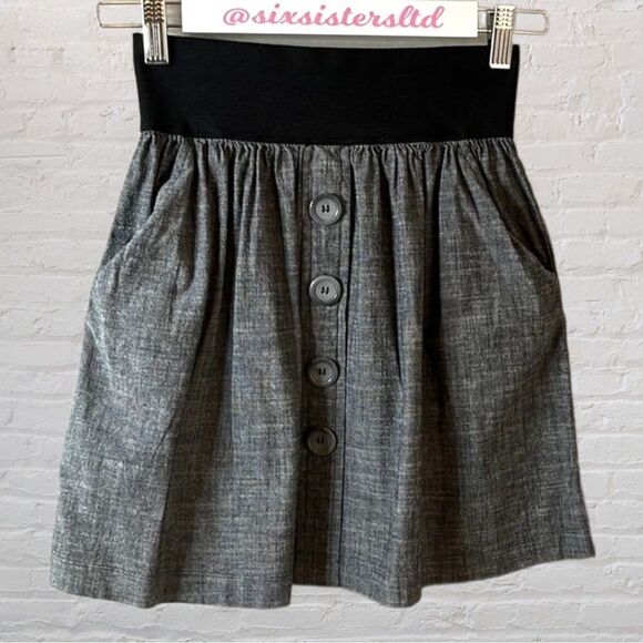 Love Culture wide elastic waistband miniskirt w/ 2 front pockets & faux buttons. - Picture 1 of 8